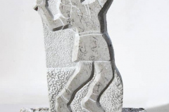2018-V-igri-spoznavati-sebe-57x50x16-cm