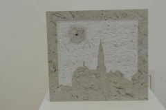 2017-Novo-mesto-32x34x20-cm