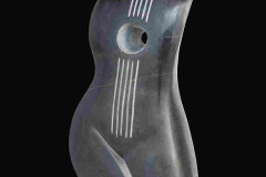 Andrej-Hudoklin-Tista-crna-kitara-apnenec-Sentrupert-48x25x14cm